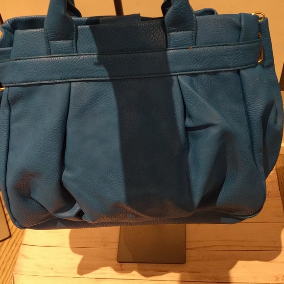 Beautiful faux leather bag by Olivia +Joy🌼🍀🌸 - Picture 6 of 11